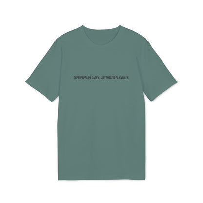 Superpappa på dagen, soffpotatis på kvällen. t-shirt premium – Grön